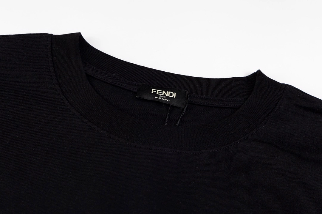 Fendi 24SS 3D printed letter logo short-sleeved T-shirt Black 3.6