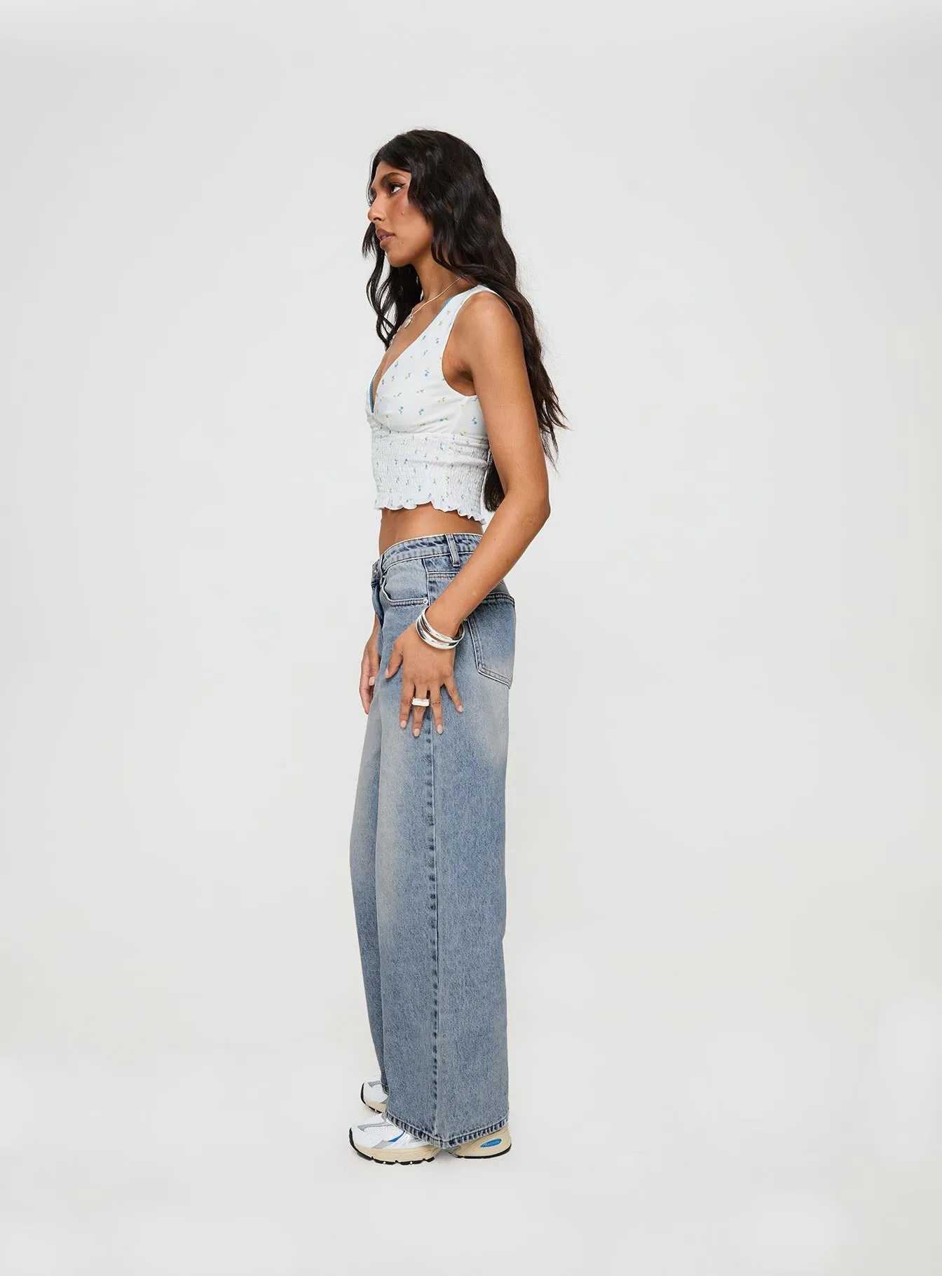 Ronine Low Rise Wide Leg Jean Light Wash