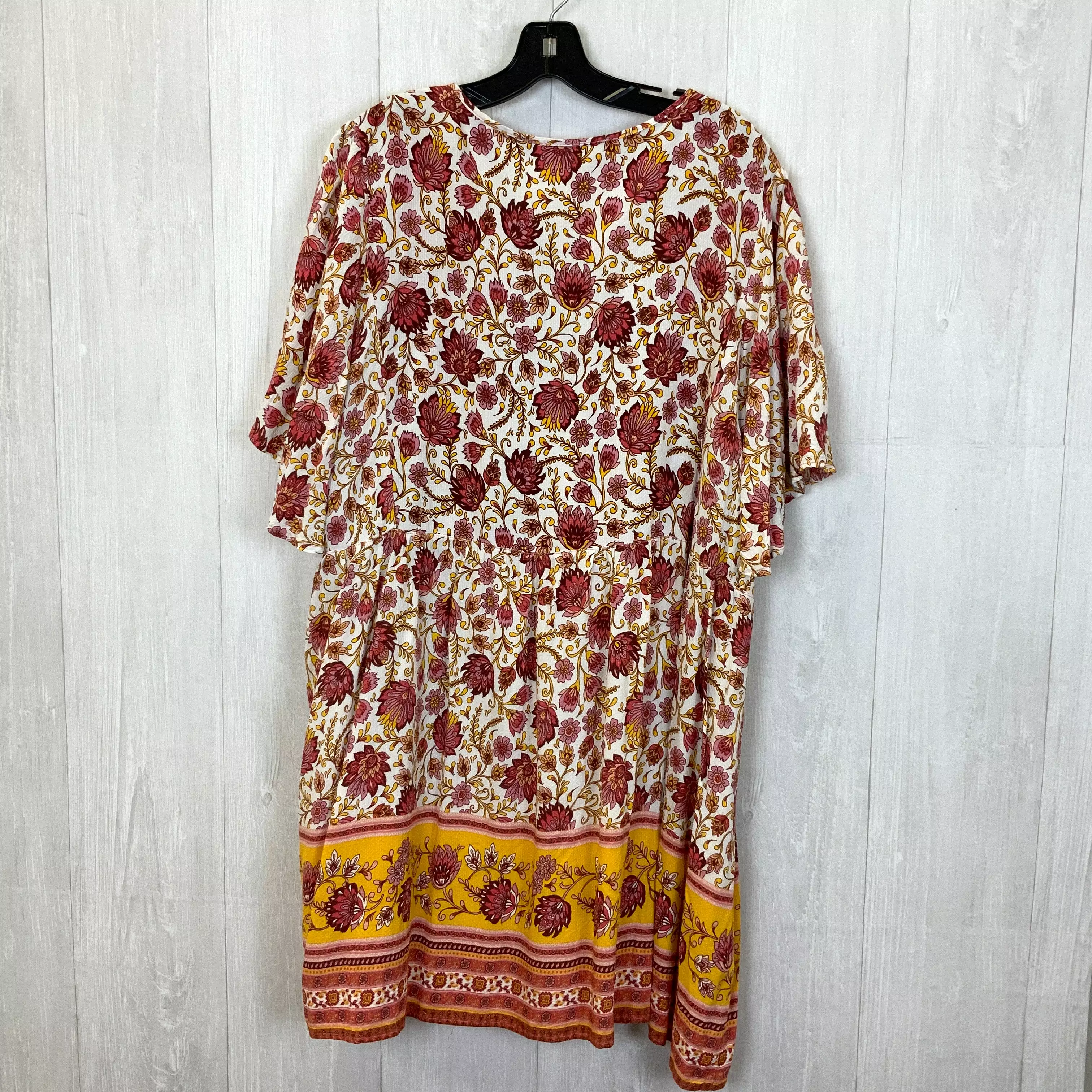 Tunic Short Sleeve By Clothes Mentor  Size: 3x