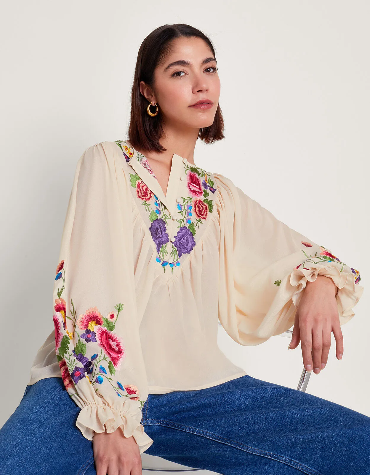 Winny Embroidered Floral Blouse Ivory