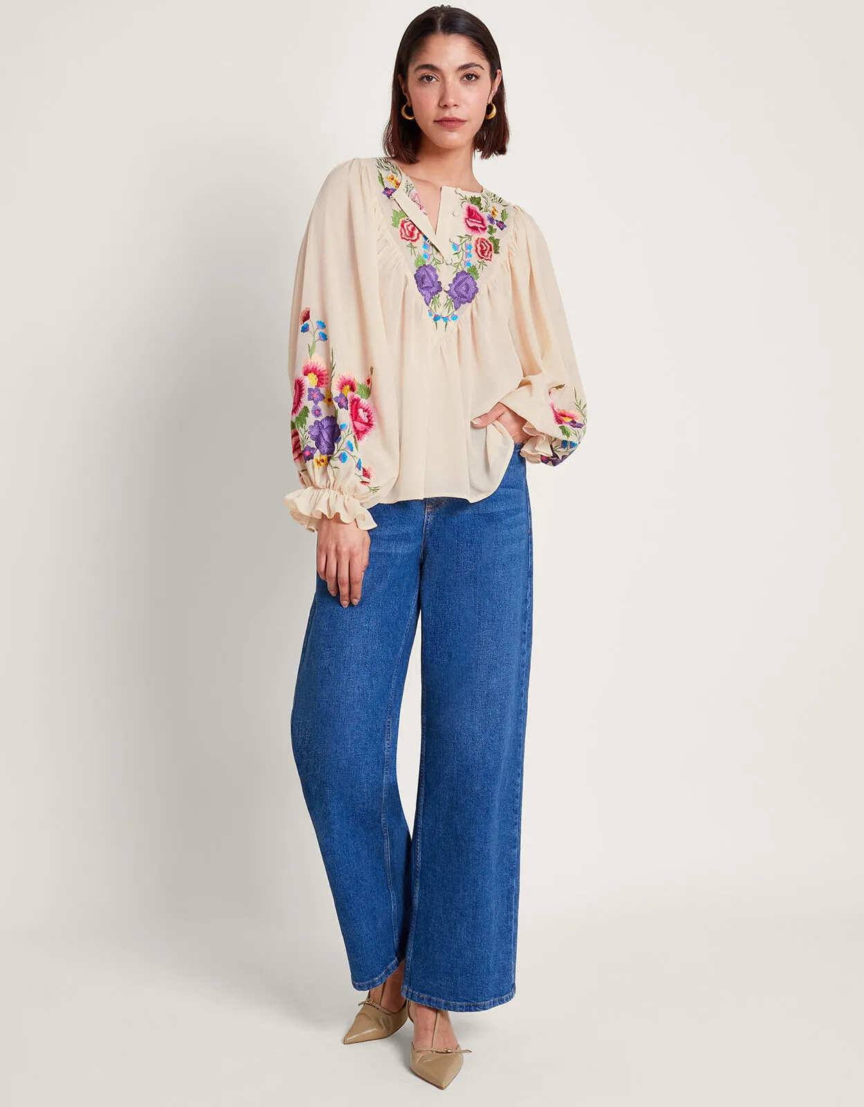 Winny Embroidered Floral Blouse Ivory